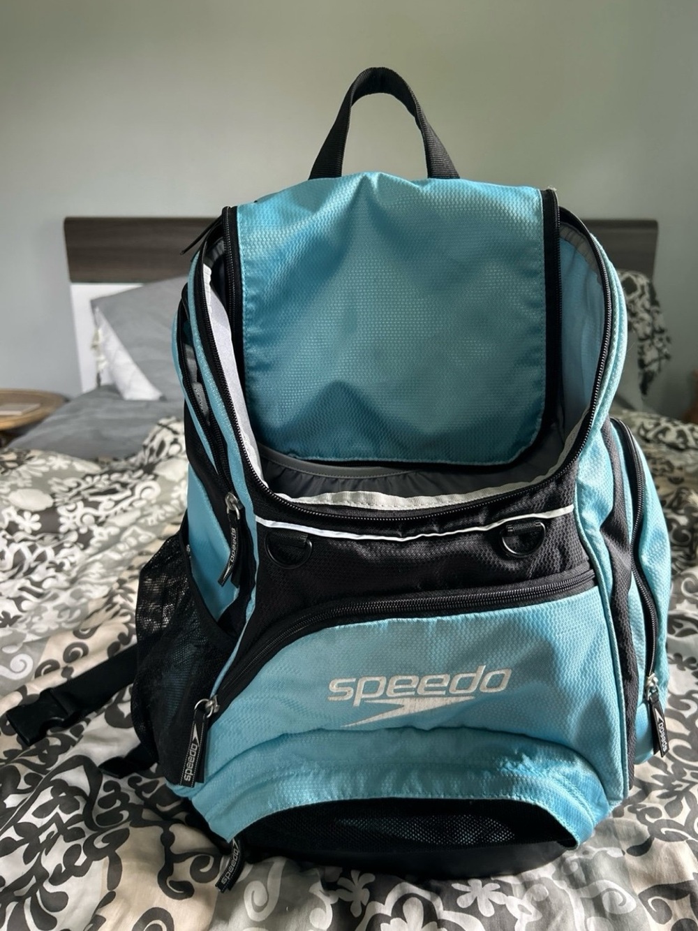 Speedo Aqua and Black Sport Backpack